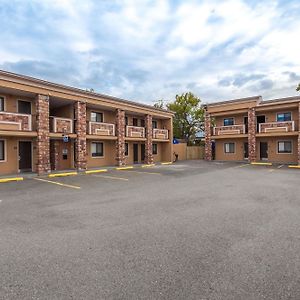 Travelodge By Wyndham South Hackensack